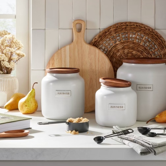 🌴Lovely Hearth and Hand 32oz Dry Goods Stoneware Jar with Wooden Lid - Picture 7 of 10